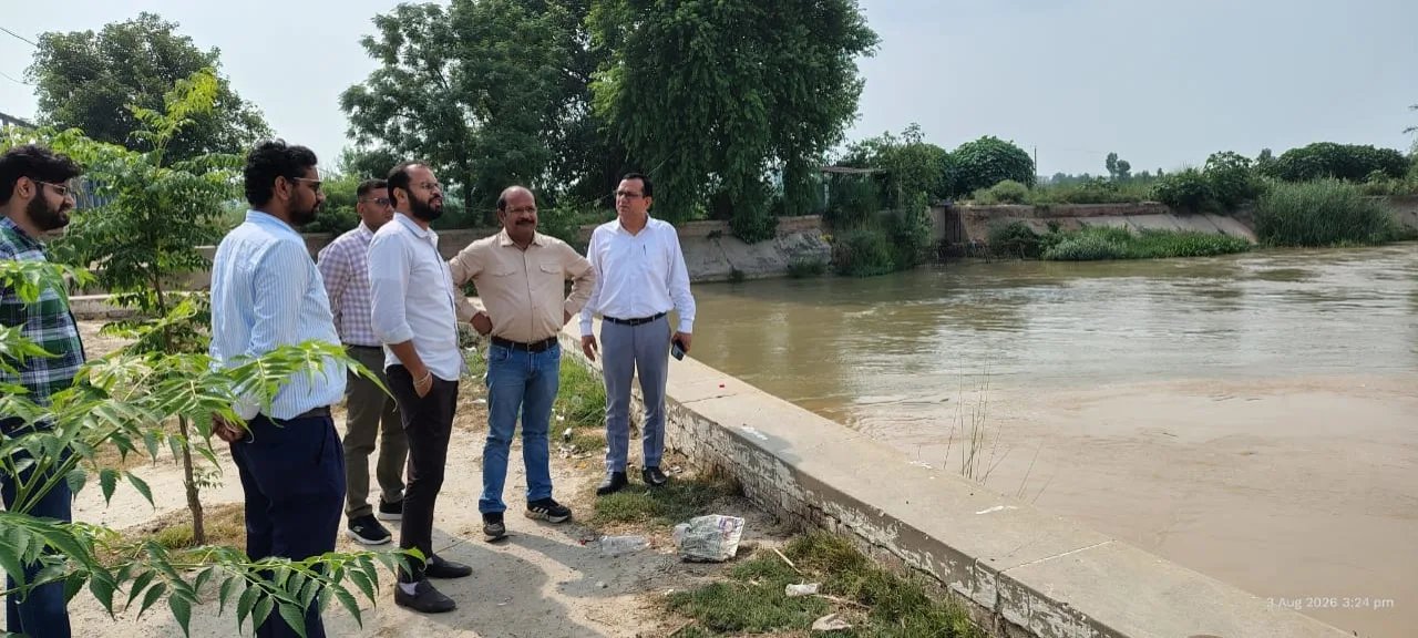 जल संसाधन विभाग के अधिकारियों ने किया फिरोजपुर का दौरा