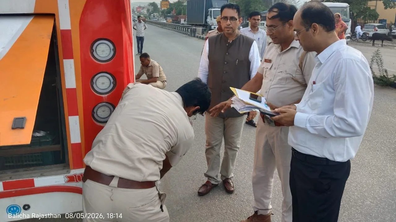 अवैध रूप से संचालित और अनधिकृत बदलाव करने वाली स्लीपर/लक्जरी बसों के कार्रवाई