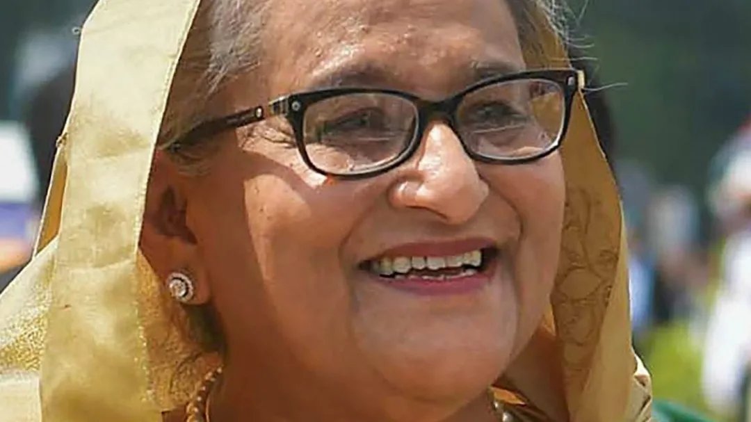 चेहरा ओझल, आवाज़ बुलंद: शेख हसीना की वापसी और दक्षिण एशिया के लोकतंत्र की नई परीक्षा
