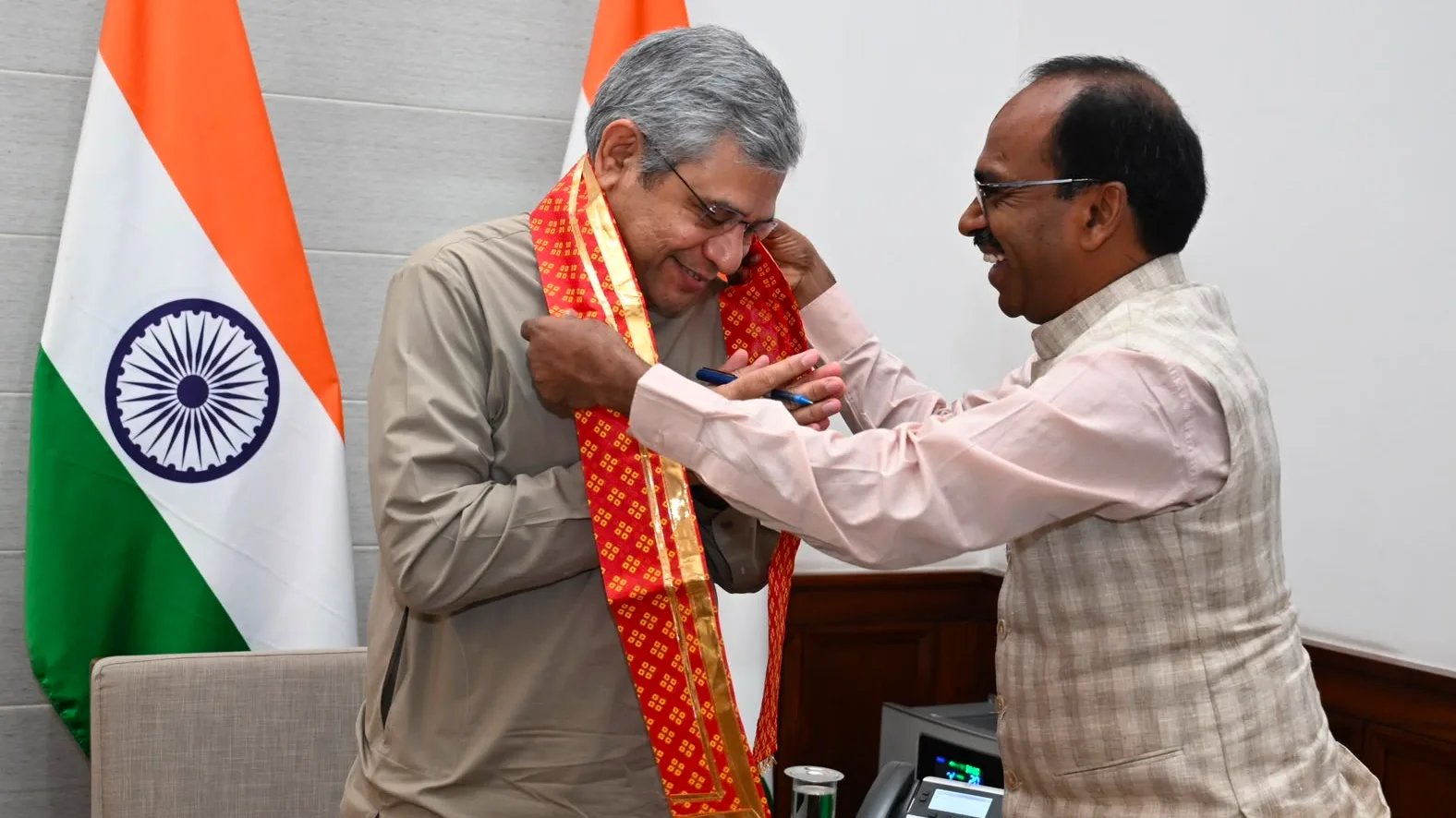 MP Manna Lal Rawat Seeks Rail Connectivity Boost for Udaipur, Mewar Region