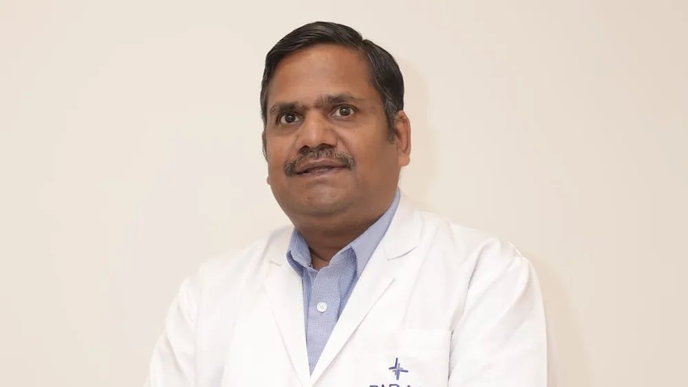 पारस हेल्थ उदयपुर के डॉक्टरों ने गर्दन की गंभीर चोट से ग्रसित 20 वर्षीय युवक को इमरजेंसी वैस्कुलर सर्जरी से दी नई जिंदगी