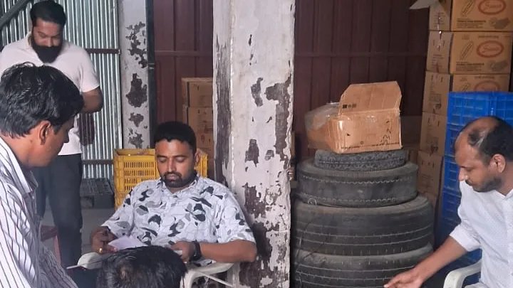 विशेष जांच अभियान में 29 हजार 500 रुपये का जुर्माना, चार प्रतिष्ठानों में मिली अनियमितताएं