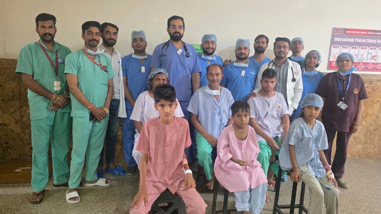 अनंता हॉस्पिटल में बिना ऑपरेशन 6 जन्मजात हृदय रोगियों का सफल इलाज