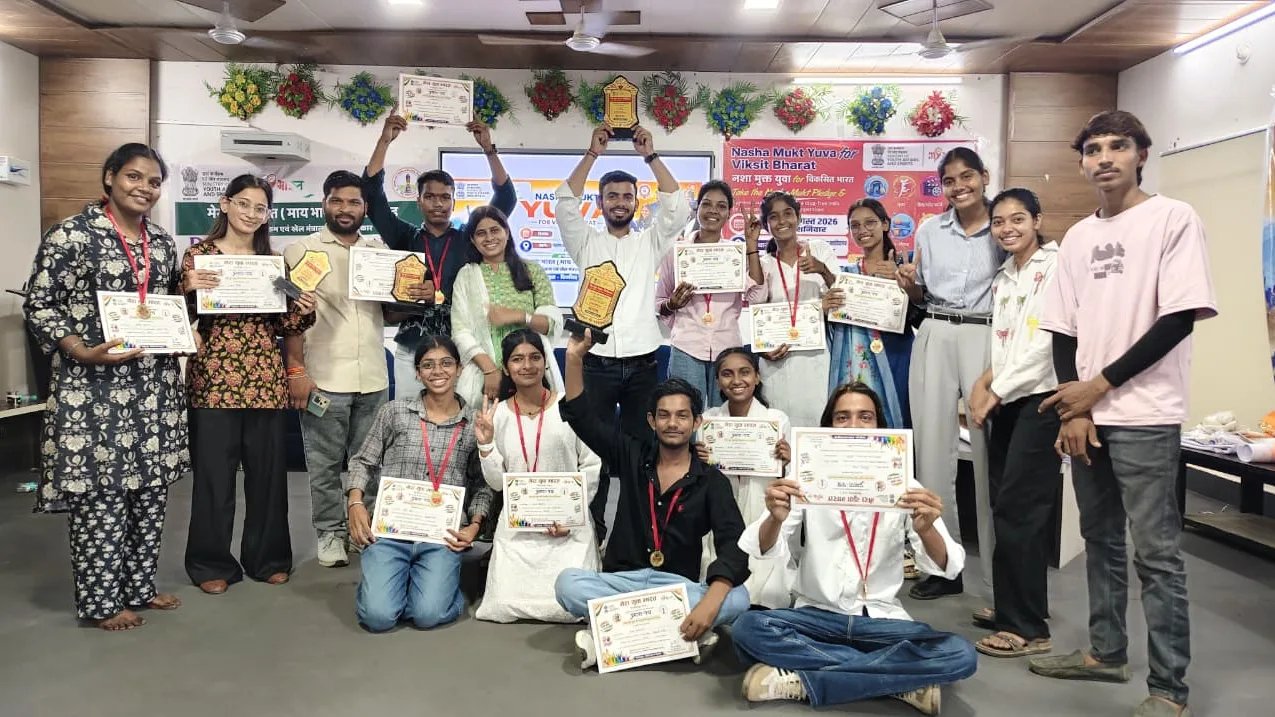 नशामुक्त युवा भारत अभियान में कल्लाजी वैदिक विश्वविद्यालय का शानदार प्रदर्शन, नुक्कड़ नाटक व संगीत में जिला स्तर पर प्रथम