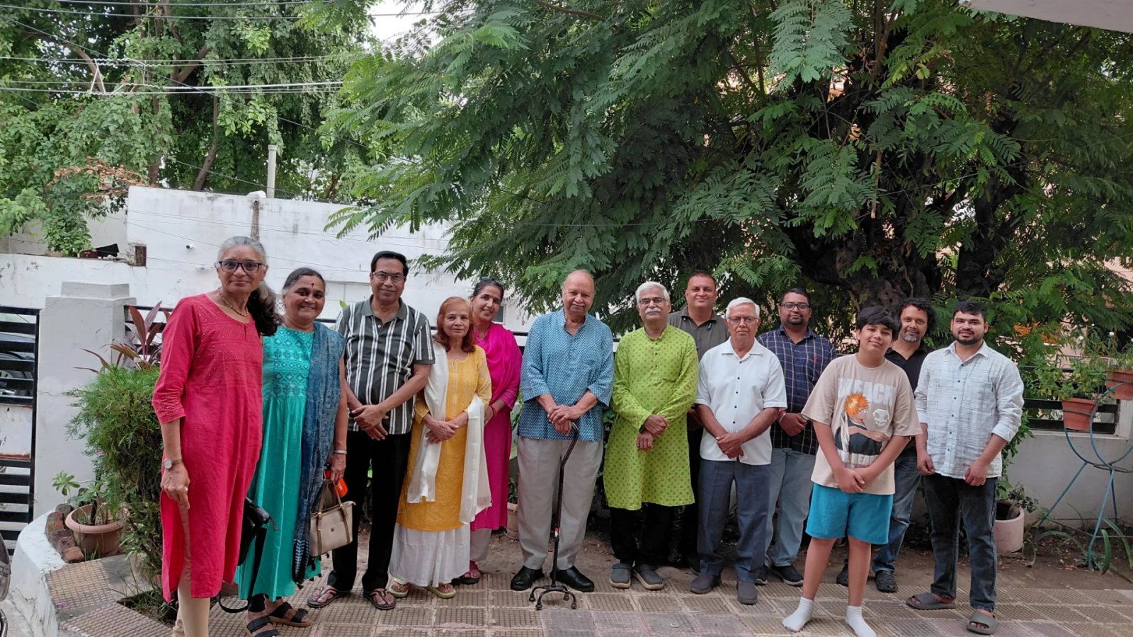 मोंटाज की 17वीं मासिक बैठक संपन्न: डॉ. रघुनाथ शर्मा के चित्रों पर सदस्यों ने प्रस्तुत कीं एकफ्रास्टिक साहित्यिक कृतियां