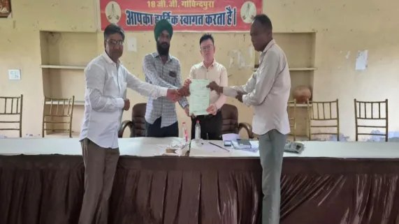 ग्रामीण सेवा शिविरों में लाभार्थियों को मिला आवासीय पट्टा