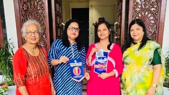 मैत्री दिवस पर इनरव्हील क्लब ने जोड़े दोस्ती के नए रिश्ते, फ्लैग एक्सचेंज से बढ़ा आपसी स्नेह