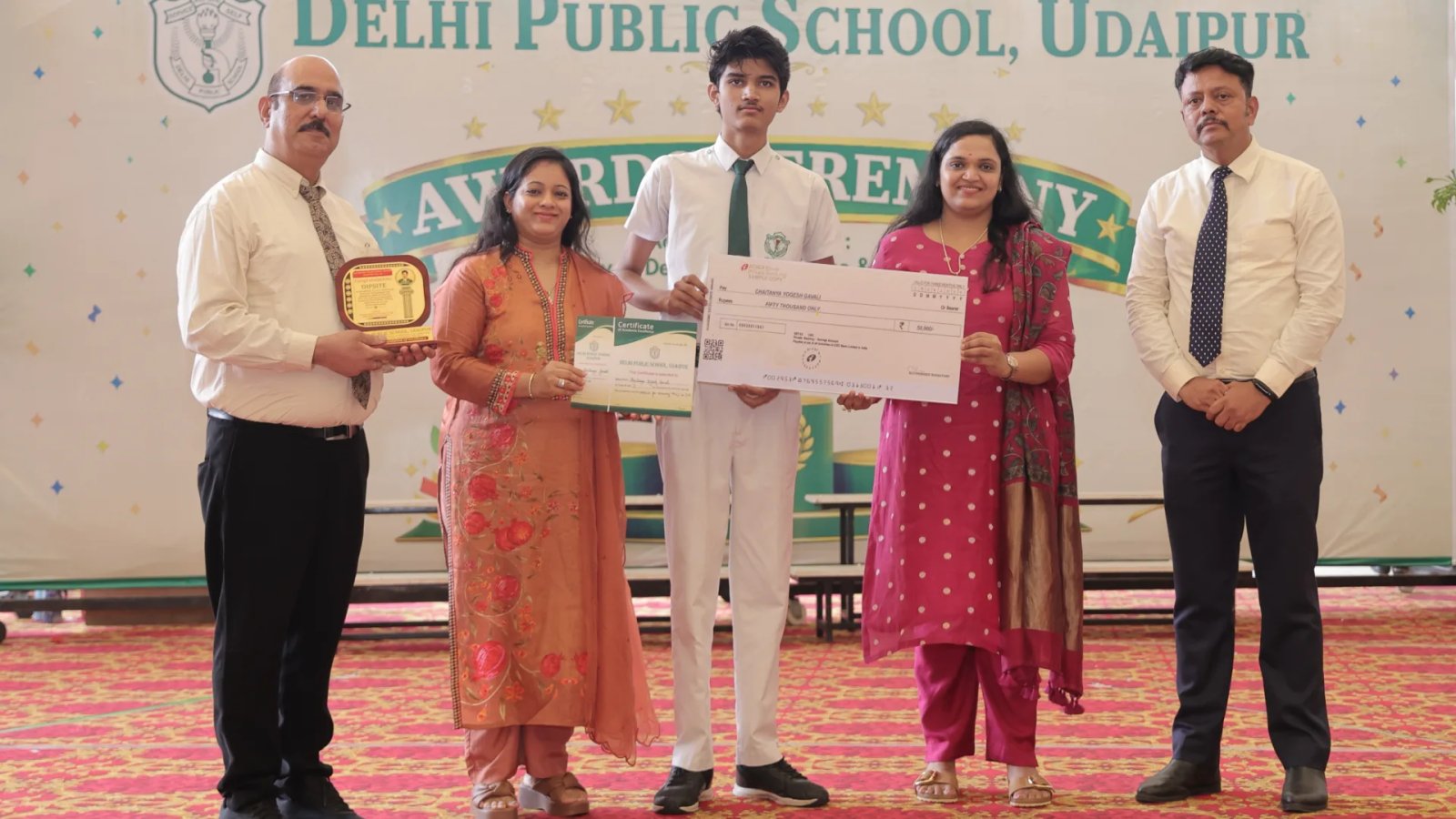 प्रतिभावान होनहारों के लिए डीपीएस, उदयपुर में आयोजित हुआ सम्मान समारोह