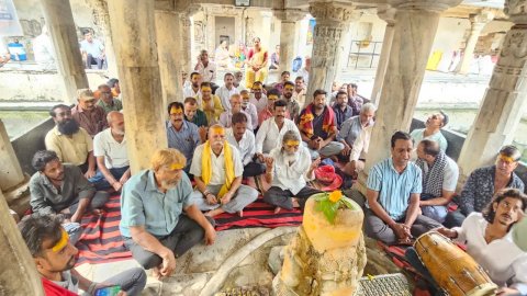 Gangodbhav Echoes with Devotional Songs of Mahadev, Devotees Immersed in Bhakti