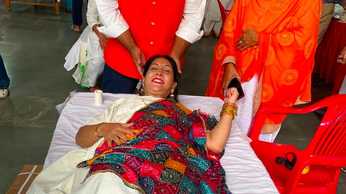 आजादी का जश्न बना मानव सेवा का पर्व, रोटरी क्लब उदय ने लगाया रक्तदान व स्वास्थ्य जांच शिविर