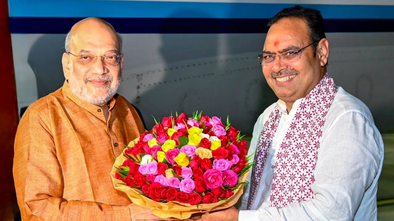 उदयपुर एयरपोर्ट पर केंद्रीय गृह एवं सहकारिता मंत्री अमित शाह का आत्मीय स्वागत-अभिनंदन