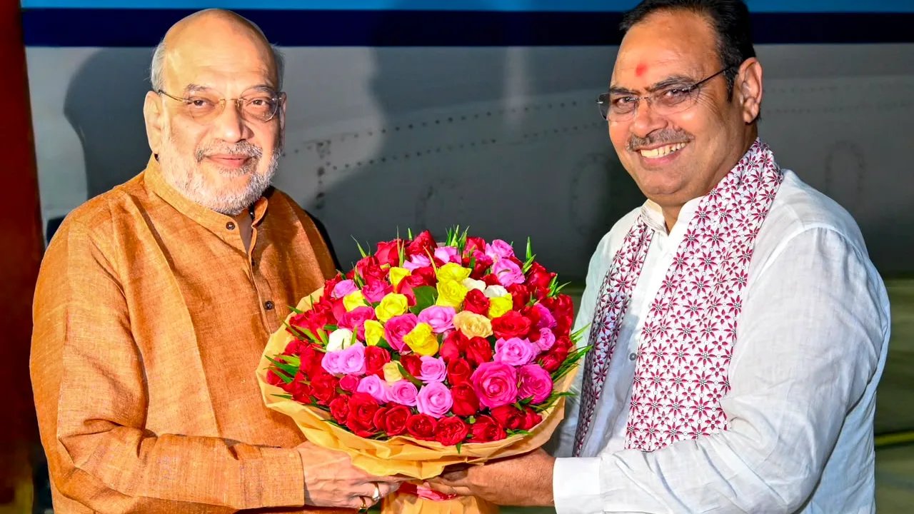 Union Home Minister Amit Shah Receives Warm Welcome at Udaipur Airport