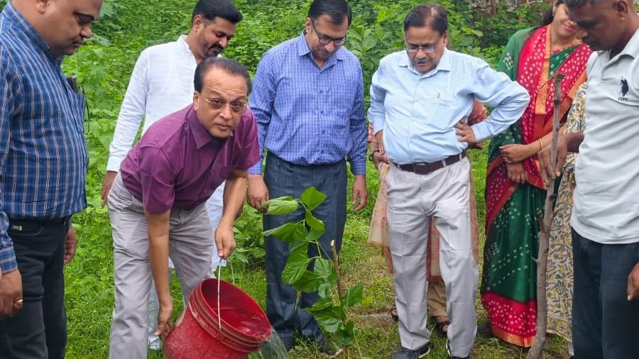 स्वतंत्रता दिवस के अवसर पर श्रमदान एवं पौधारोपण कार्यक्रम