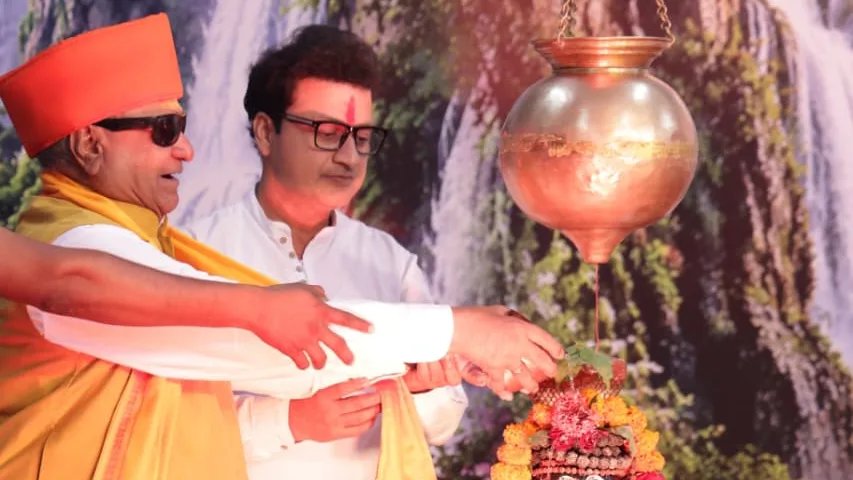 त्याग स्वयं पर करे, राग-द्वेष, ईर्ष्या और निंदा से ऊपर उठे: कैलाश मानव
