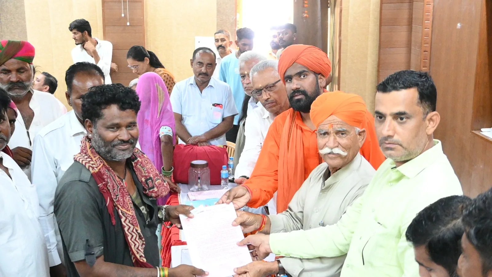 घुमन्तु, अर्द्धघुमन्तु एवं विमुक्त जातियों के 129 परिवारों को मिला अपने आशियाने का अधिकार