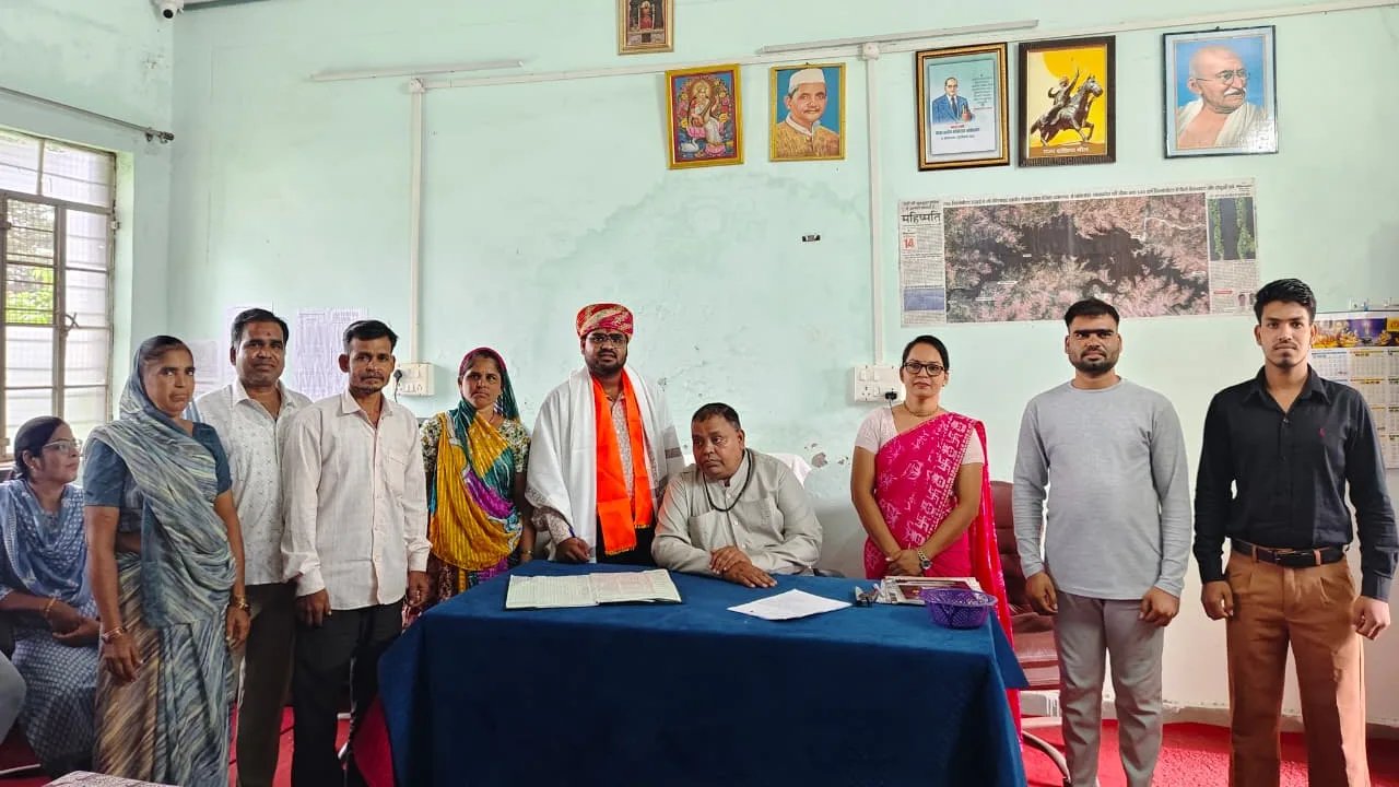 एक दशक से राउमावि अमरथुन में वरिष्ठ अध्यापक गणित के खाली पद पर राजेश तिरगर ने कार्यग्रहण किया