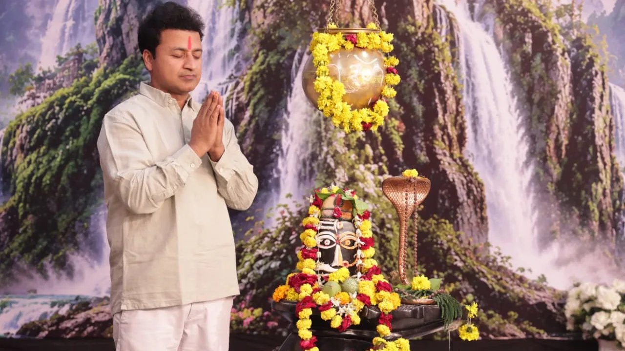 जो प्रेम से भरा हो, वही अमीर: प्रशांत अग्रवाल