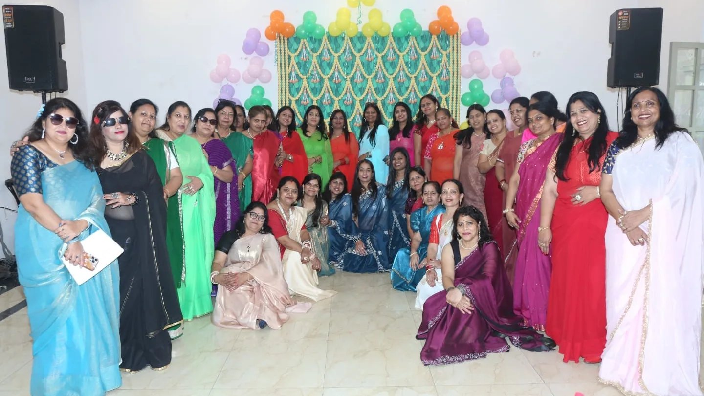 सावन की मस्ती पर चढ़ा बॉलीवुड का रंग, जेएमएम जैन महिला मंच ने सजाई मनोरंजन की महफिल