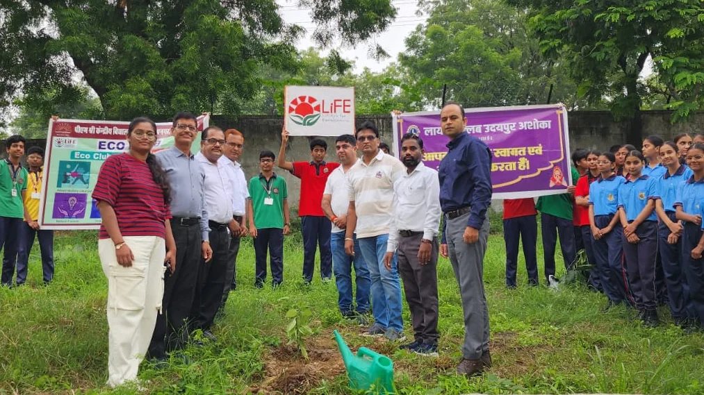 Lions Club Ashoka Plants 20 Mango, Jamun Saplings at PM Shri Kendriya Vidyalaya