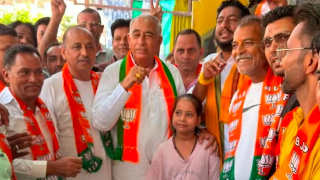 कांग्रेस छोड़कर भाजपा में शामिल हुए कई लोग, रामगोपाल सुथार ने कराया जॉइन
