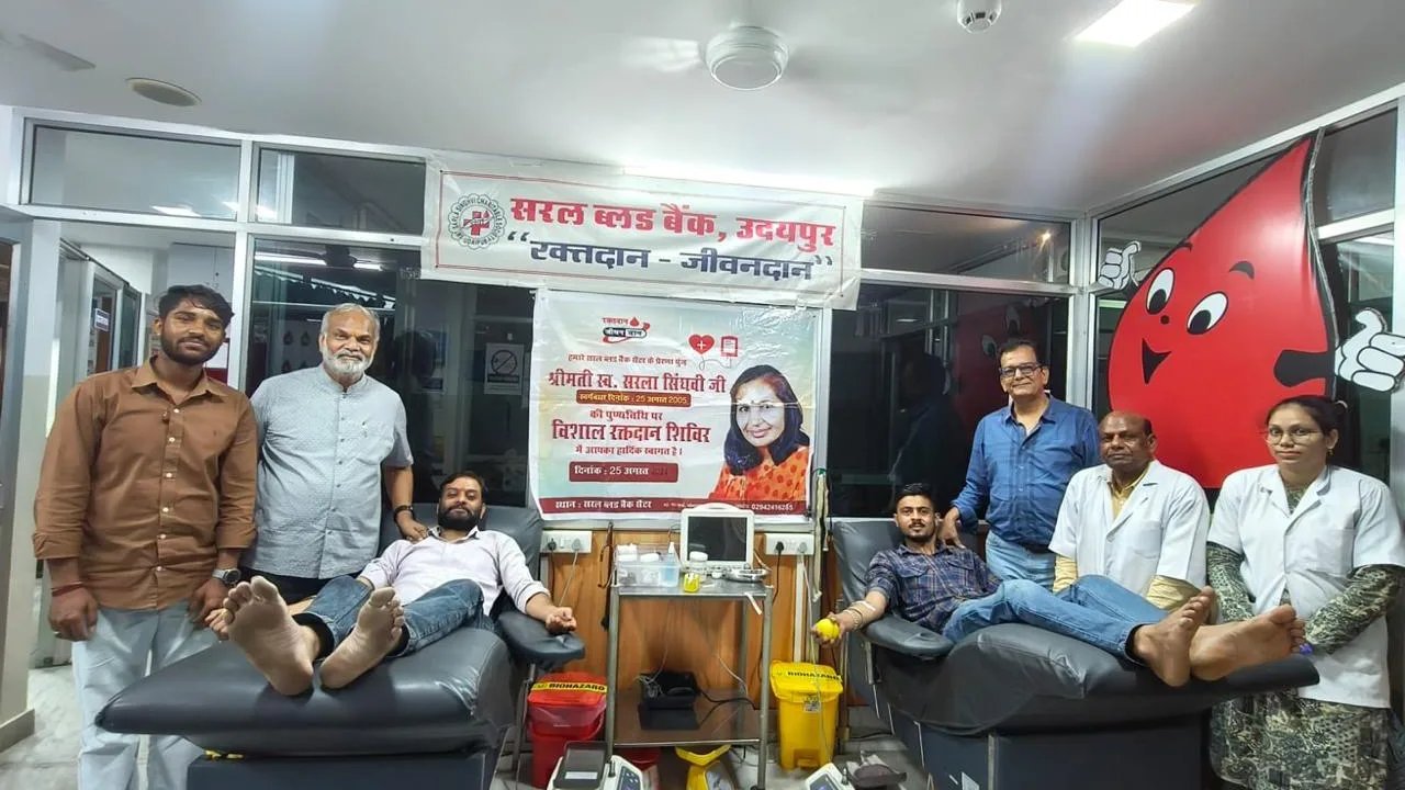 रक्तदान से लेकर जल सेवा तकः सरला सिंघवी की स्मृति में सरल परिवार ने रचे सेवा के नए आयाम