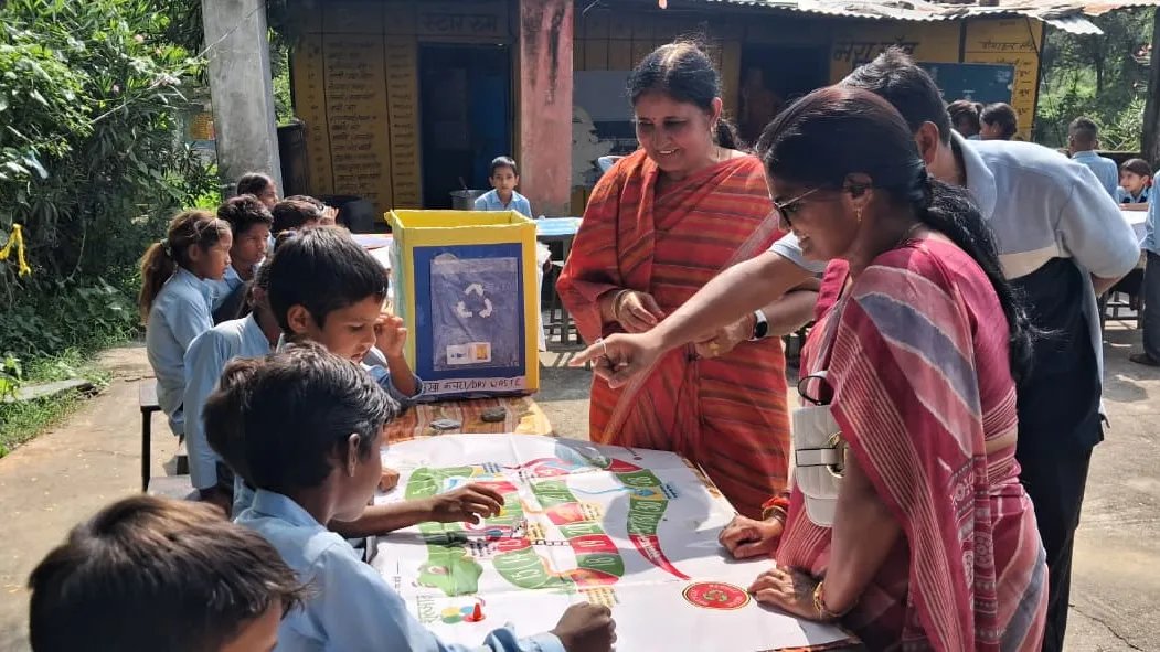 राजकीय उच्च माध्यमिक विद्यालय, विजयबावड़ी में पृथ्वी संरक्षक कोर्स के स्टूडेंट लर्निंग शोकेस का हुआ आयोजन