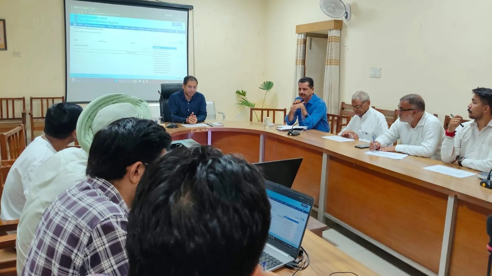 नगर निकाय आम चुनाव-2026 के लिए ईवीएम का प्रथम रेण्डमाईजेशन सम्पन्न