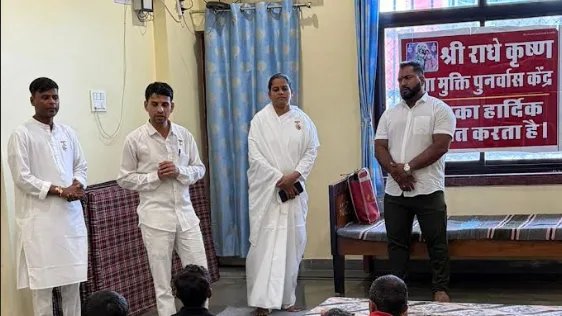 राधा कृष्ण फाउंडेशन में ब्रह्माकुमारी आश्रम की बहनों के साथ मनाया रक्षाबंधन, रक्षा सूत्र के साथ नशा मुक्ति का संकल्प,