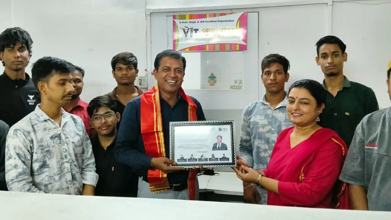 बीसीआई एजुकेशन की वर्कप्लेस विजिट द वीआईटी कंप्यूटर एजुकेशन में संपन्न