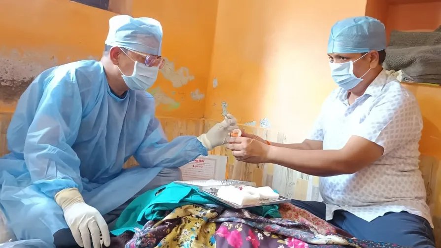 भूतपूर्व सरपंच के नेत्रदान के लिए 120 किलोमीटर दूर पहुंची टीम, बाद में निभाया रक्षाबंधन का दस्तूर