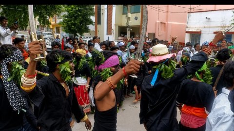 भगवा धारण के साथ शुरू हुई गवरी, 40 दिनों तक गांव-गांव गूंजेगी मेवाड़ की लोकसंस्कृति