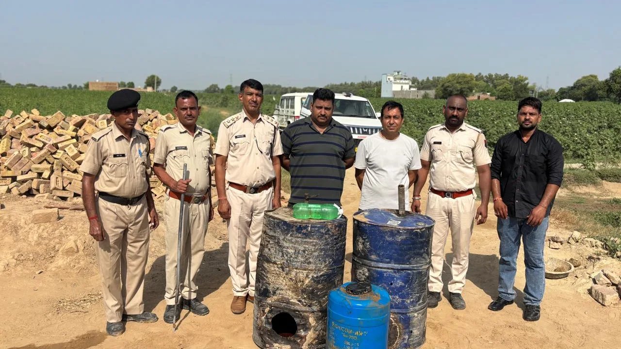 आबकारी आयुक्त के निर्देशन में प्रदेश में अवैध मदिरा पर कार्रवाई जारी, वाॅश एवं भट्टियां नष्ट