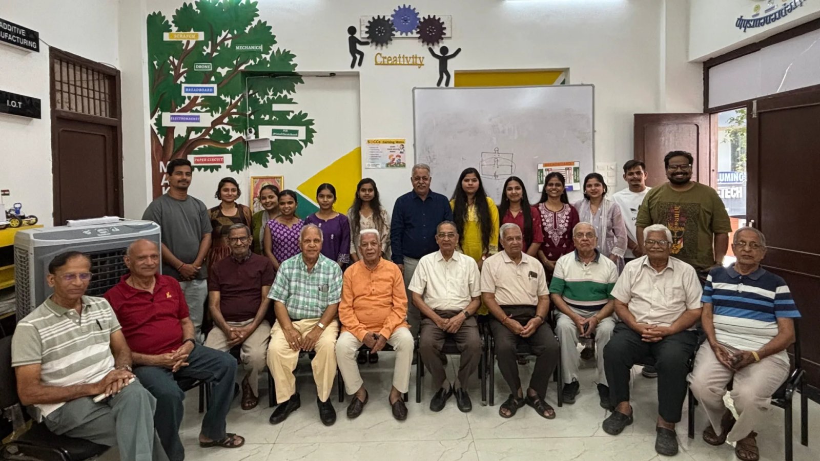 महिला विज्ञान एवं प्रौद्योगिकी शिक्षिकाएं तैयार: होंगी भविष्य की तकनीकी पीढ़ी की मार्गदर्शक