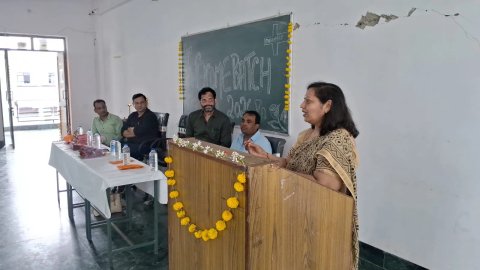 Chancellor Bhanwarlal Gurjar Highlights Teachers’ Role in Academic Growth