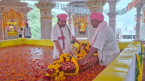 तीन दिवसीय श्रीकृष्ण जन्माष्टमी मेला महोत्सव में झांकियों ने मोह मन