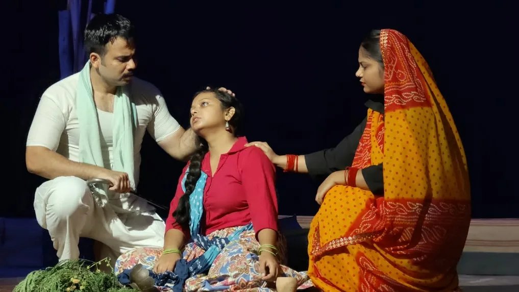 Artists Bring the Truth of Rural Life to the Stage with Innocence