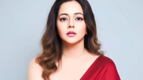 बॉलीवुड में दस्तक देगी अदाकारा स्विंकी मेहता.....!