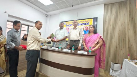 फिजियोथेरेपी विभाग में नवागंतुक विद्यार्थियों का अभिविन्यास समारोह आयोजित