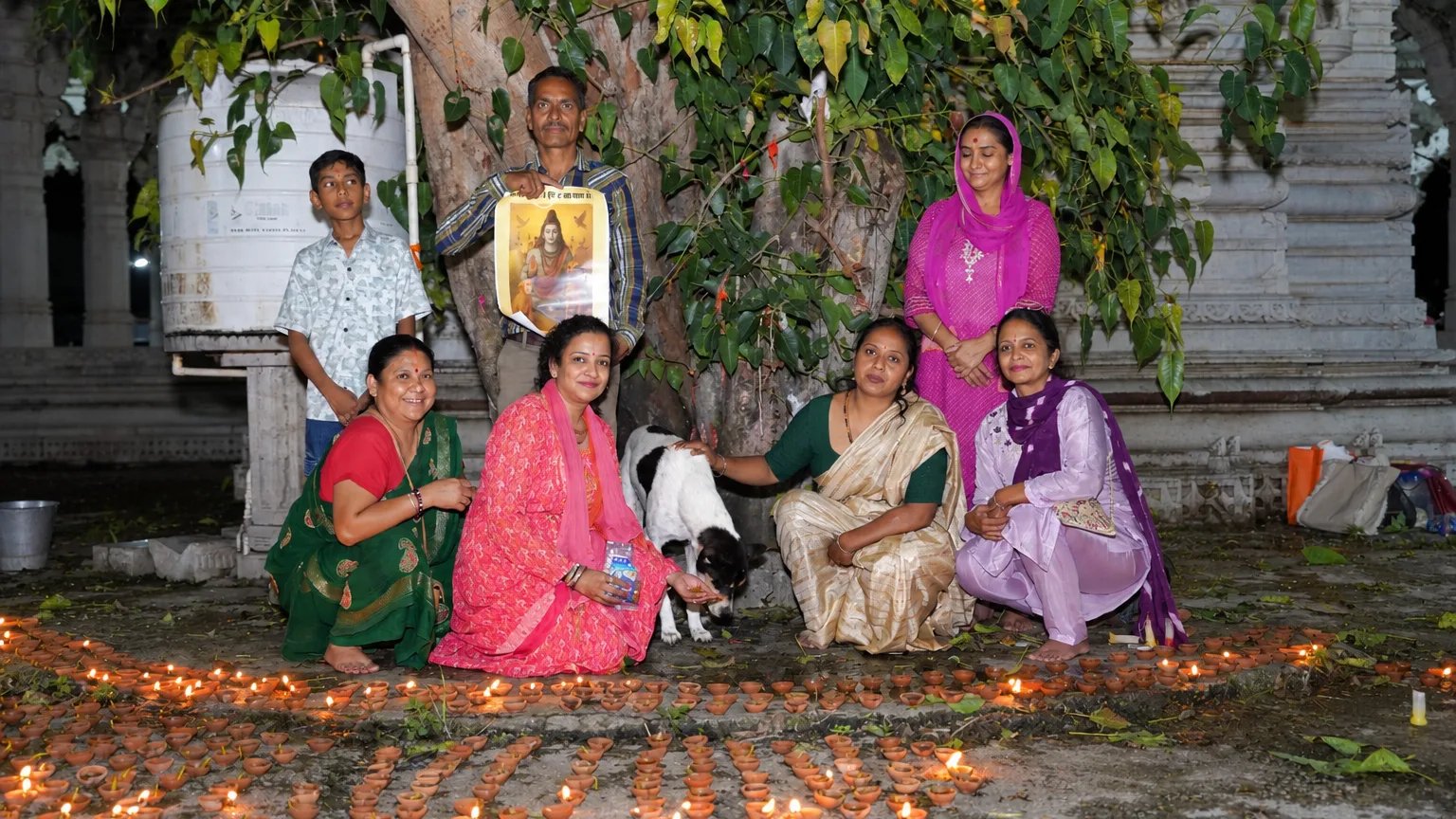 बेजुबानों को पशु नहीं, अपने बच्चे मानती हैं डॉ. माला मट्ठा और किरण भावसार
