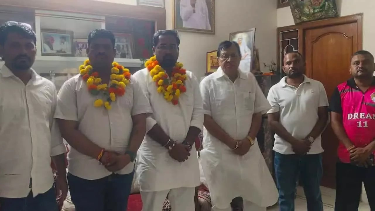 Congress Steps Up Panchayat Poll Preparations in Kherwara, Urges Workers to Stay United