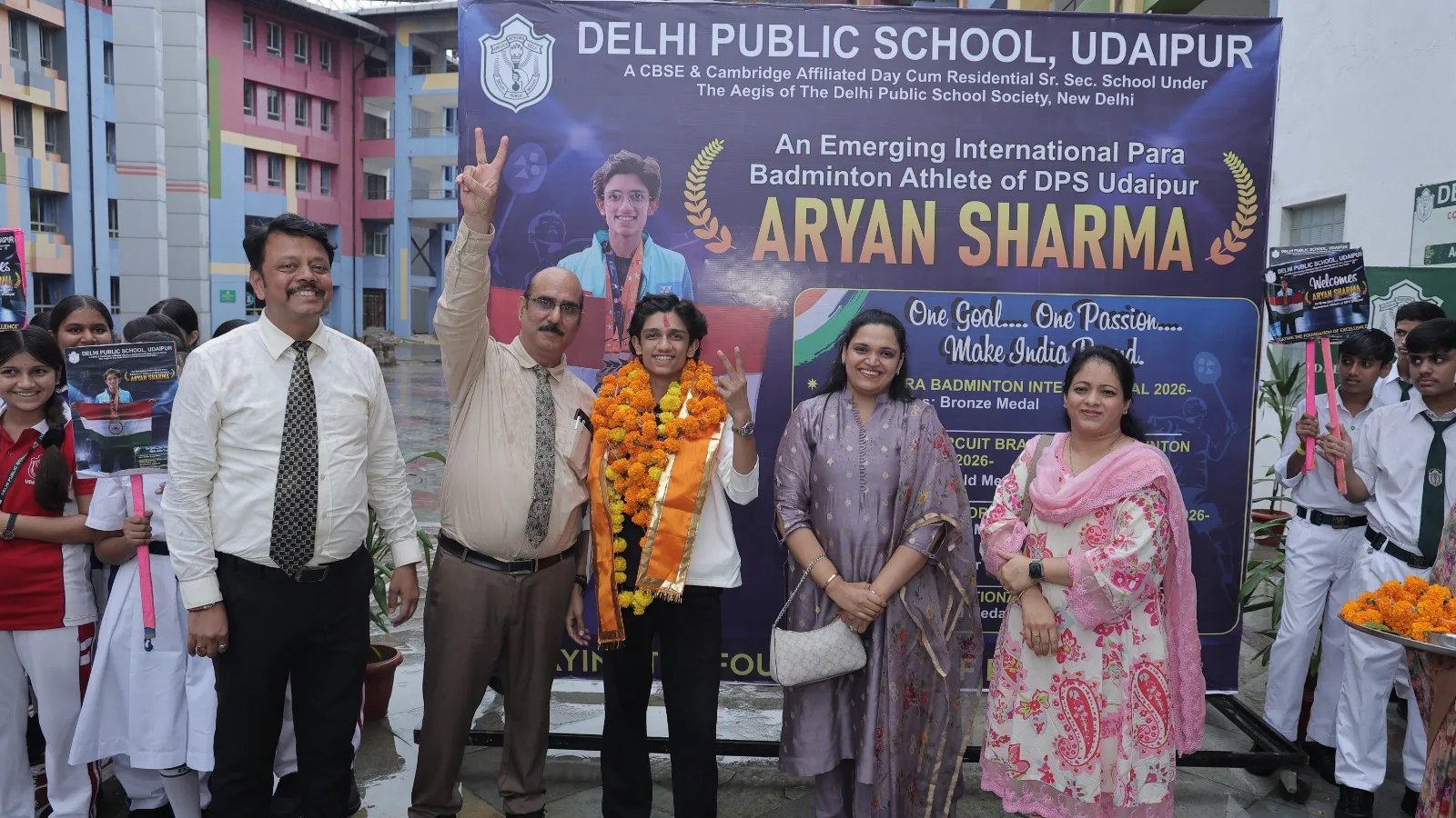 अंतरराष्ट्रीय बैडमिंटन खिलाड़ी आर्यन का जापान से उदयपुर आने पर भव्य स्वागत
