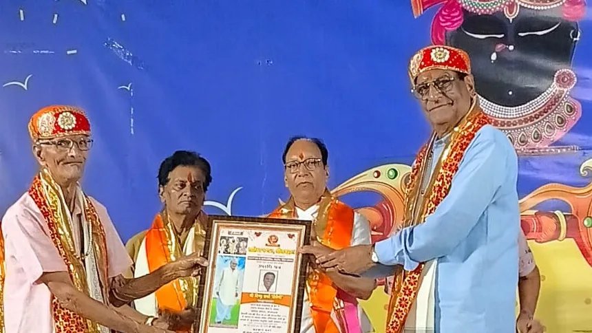 Sahitya Mandal Honours Senior Journalist Vishnu Sharma Hitaishi