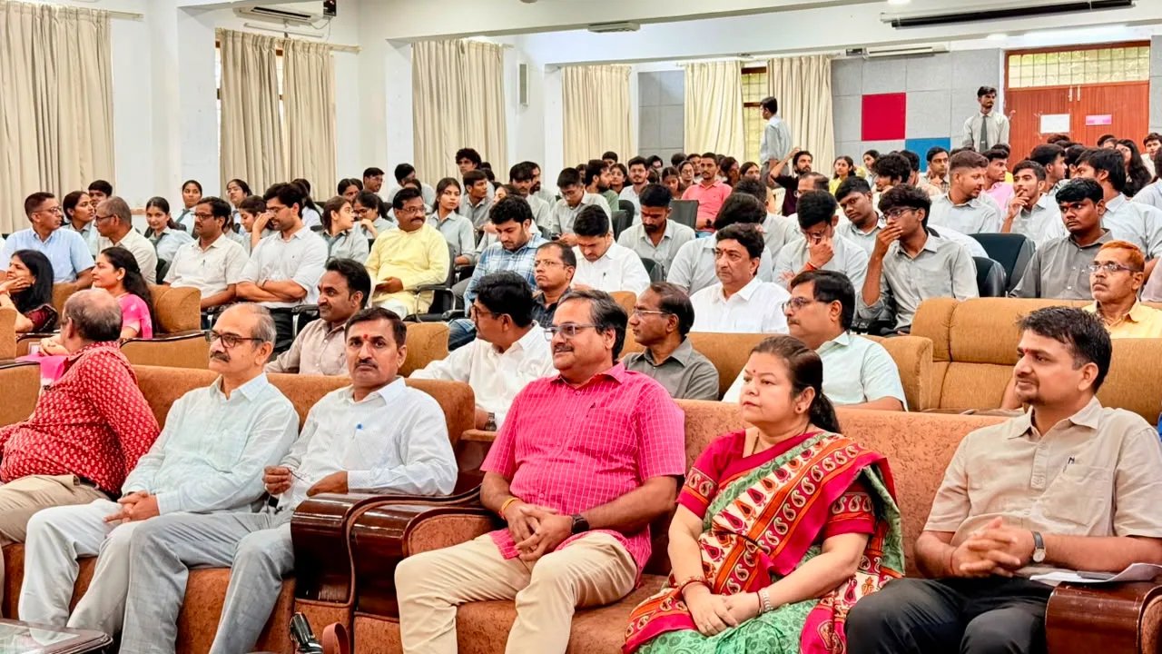 Sukhadia University Hosts National Dialogue on Engineering, Innovation and Nation Building