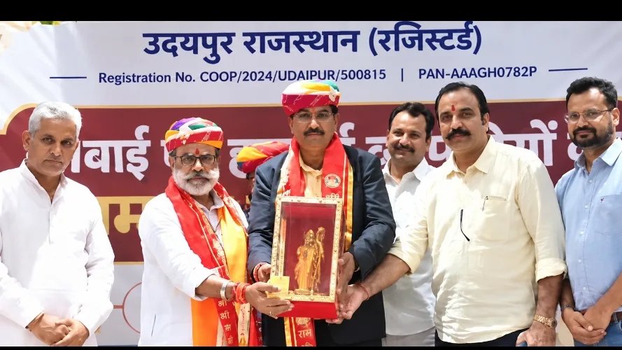 हलवाई समाज के सम्मान और अधिकारों की बुलंद हुई आवाज, 300 साथियों का भव्य सम्मान