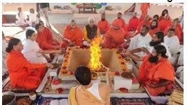 हमें दैनिक अग्निहोत्र-यज्ञ करके अपने घर की वायु को सुगन्धित व रोगरहित करना चाहिये