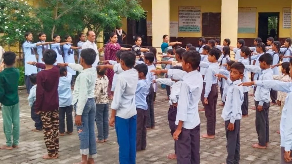 विद्यार्थियों ने की शपथ ग्रहण जिंदगी के बेहतर कुछ नहीं - डॉ. वैदेही