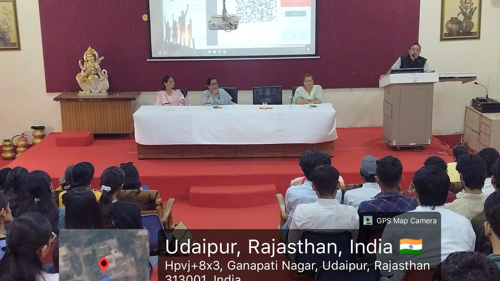 नशा मुक्त भारत अभियान के तहत महाविद्यालय में शपथ कार्यक्रम  नशा छोड़ो, जीवन जोड़ो- डॉ. सरला लखावत