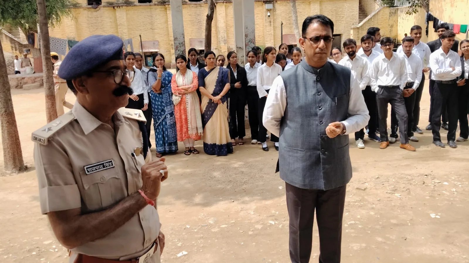 एडीजे राहुल चौधरी ने किया केन्द्रीय कारागृह एवं महिला जेल का साप्ताहिक निरीक्षण