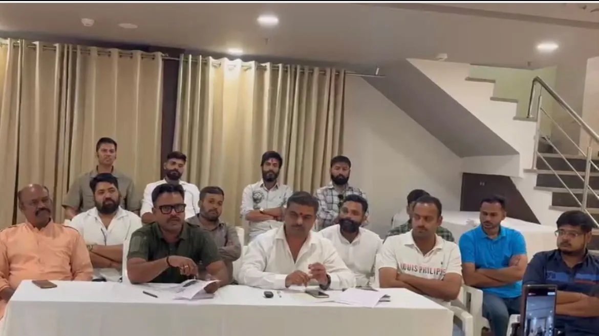 लव जिहाद से जौहर-हरम तक— मुद्दों को उकसाकर साम्प्रदायिकता फैलाने का प्रयास