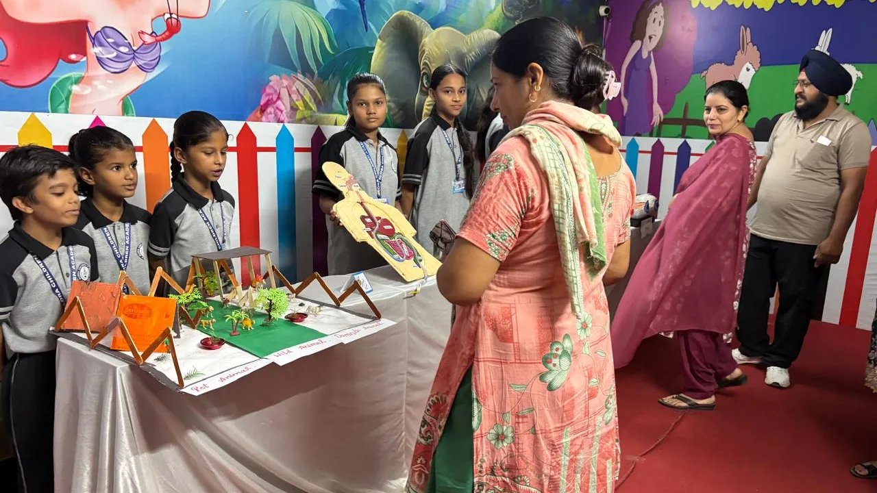 एलोरा चिल्ड्रन ऐकडमी के बाल वैज्ञानिकों ने विज्ञान मेले में दिखाई प्रतिभा एवं वैज्ञानिक सोच
